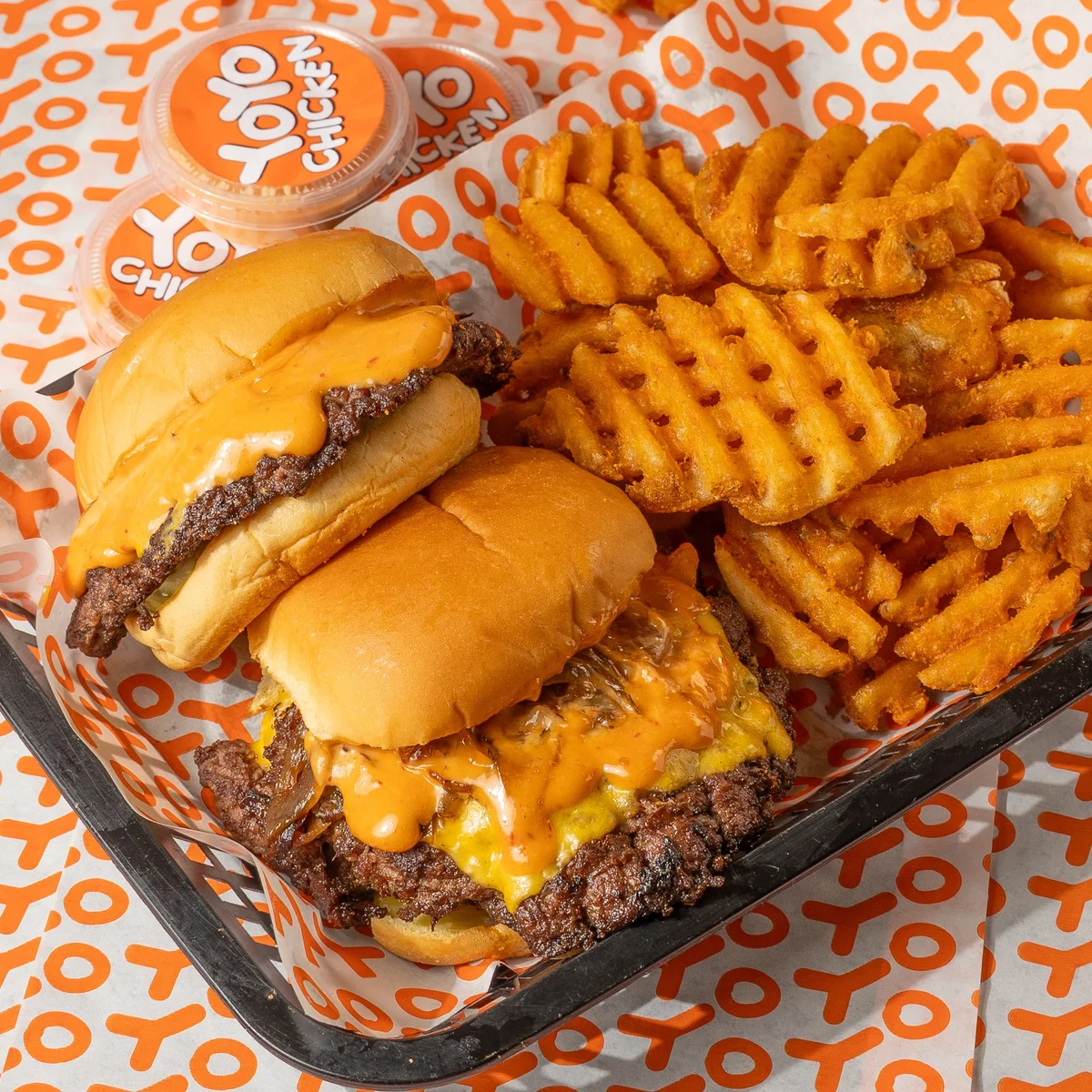 YoYo Burger Plate — Plates